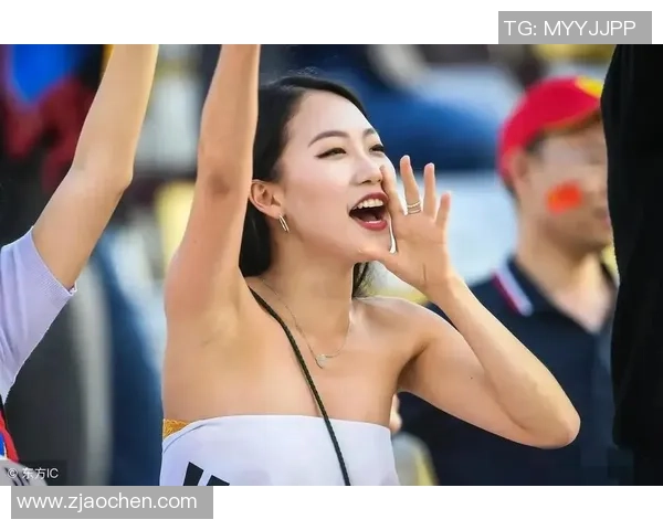 足球明星与女球迷的秘密恋情曝光引发舆论热议与球迷失望